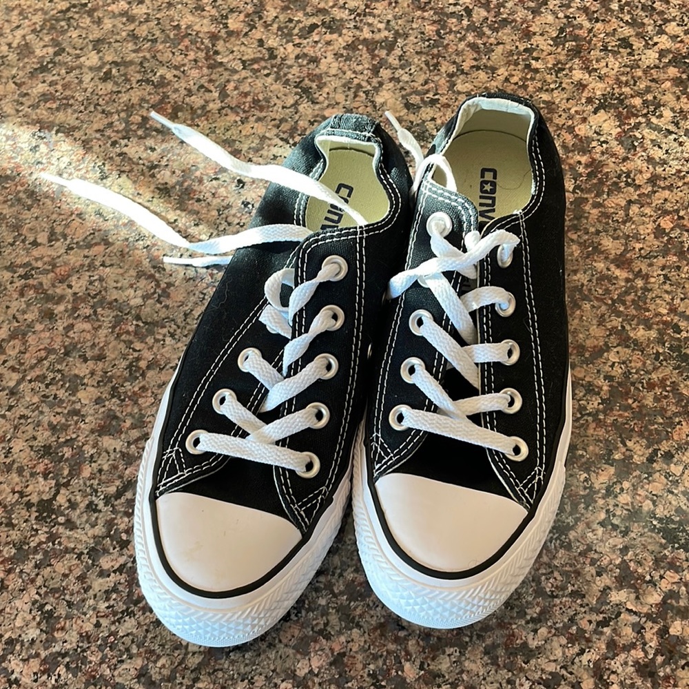 Black converse